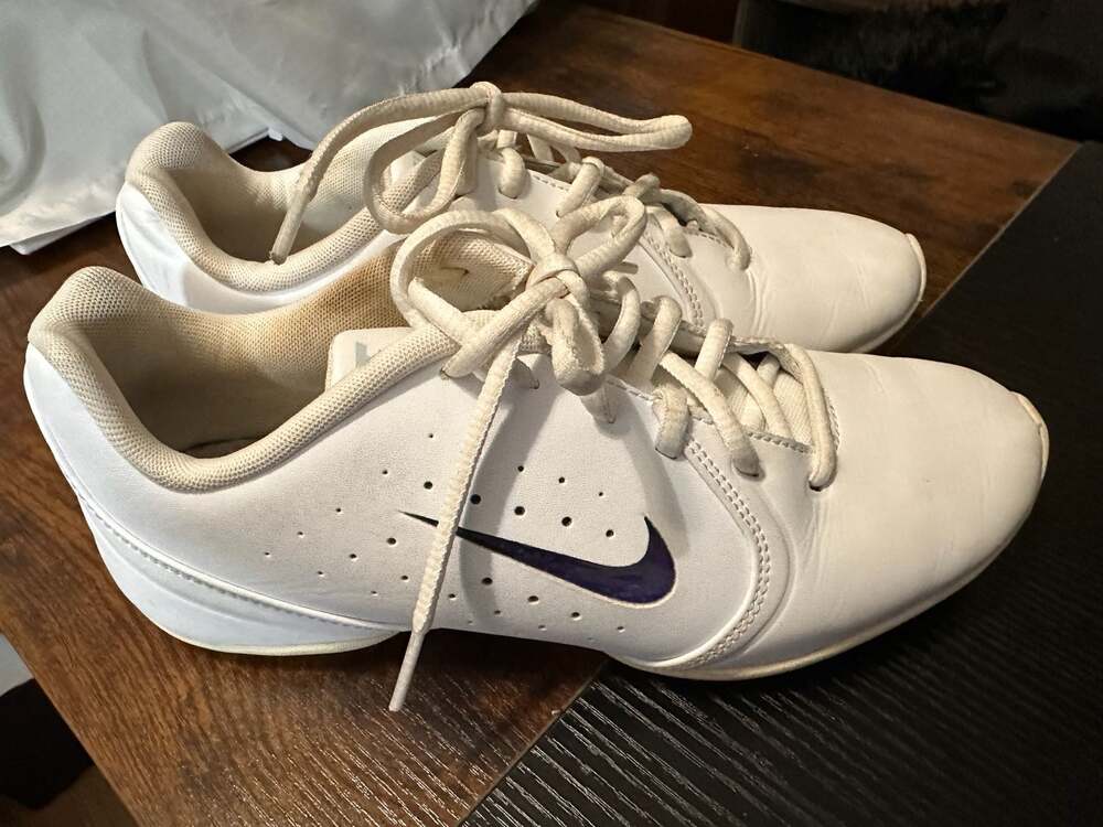 Nike Sideline III Cheer Dance Shoes White/Metallic Silver 647937-100